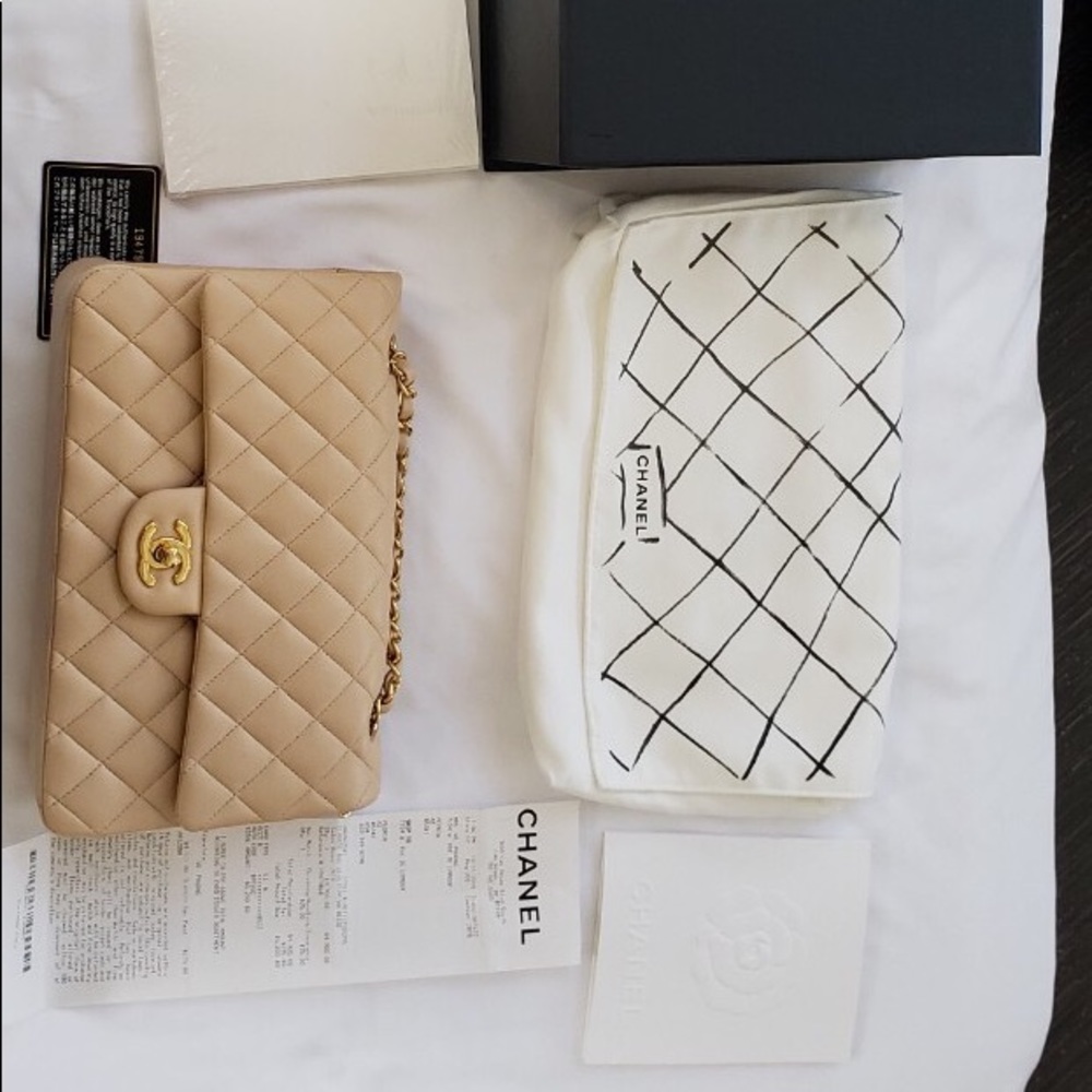 Chanel lambskin classic medium handbag